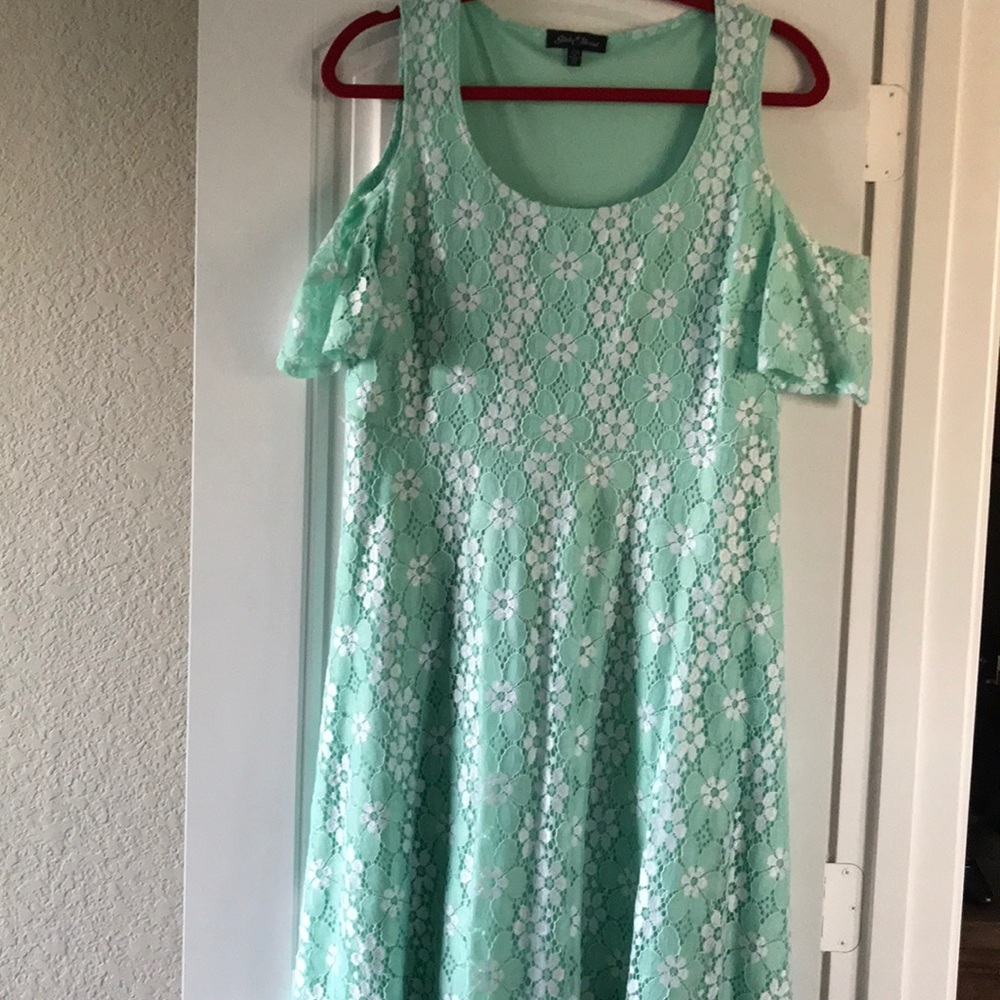 Slinky Brand mint and white lace dress